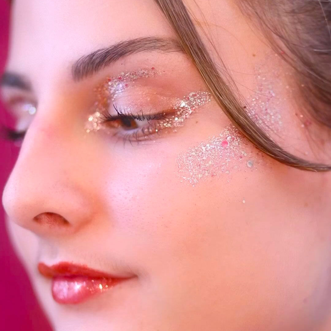 Idée de maquillage avec les paillettes Vegas Bébé